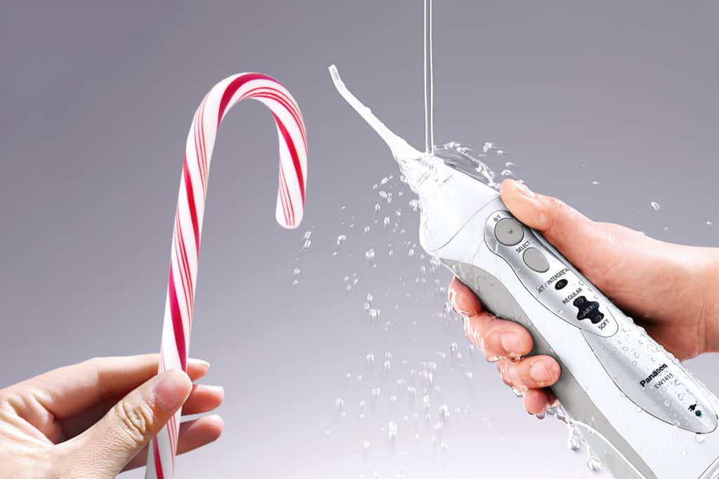 Zahnpflege gehört besonders in der Weihnachtszeit unbedingt dazu.