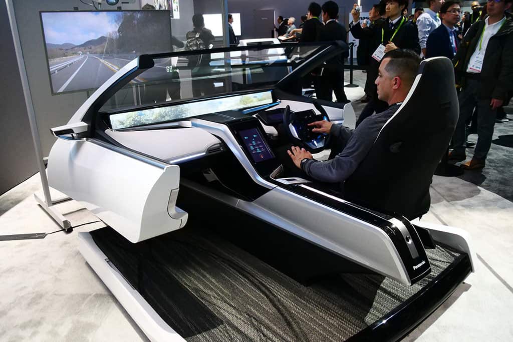 Mit innovativer Bildschirm-Technik wird das Auto der Zukunft zum Wohnzimmer 