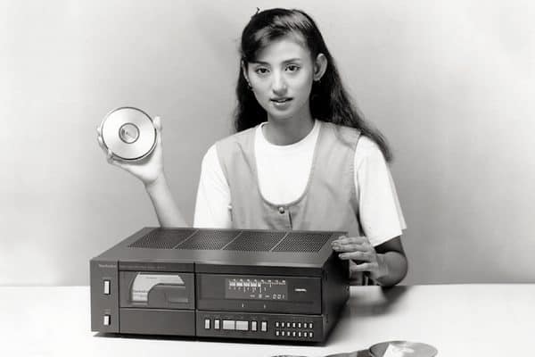 Panasonic erster CD-Player - Innovationen der 80er